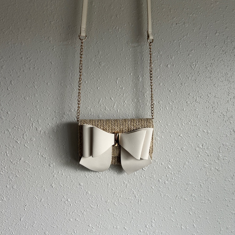 Elegant Cream Bow Accent Women Bag